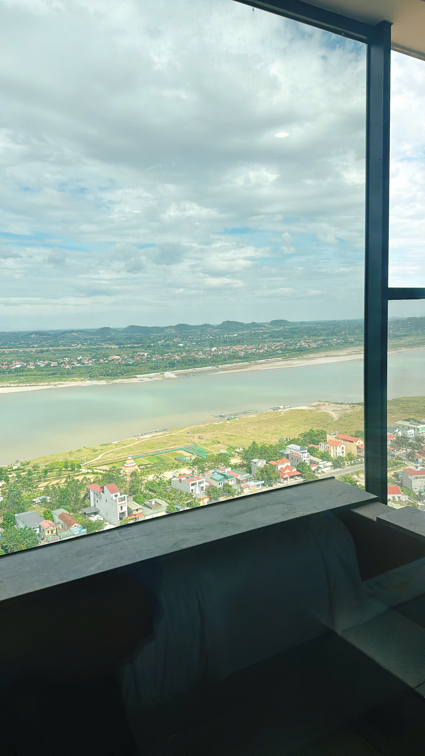 Căn studio view sông Wyndham Thanh Thủy giá chỉ 910tr bao phí