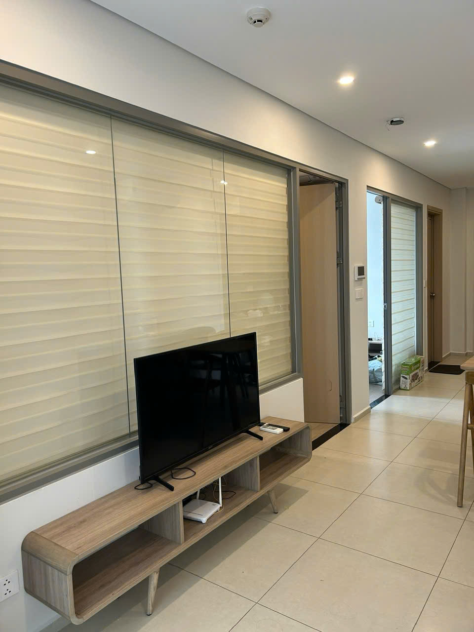 Cần chuyển nhượng căn 2PN The Sóng tầng cao giá chỉ 2 tỷ 3 bao phí