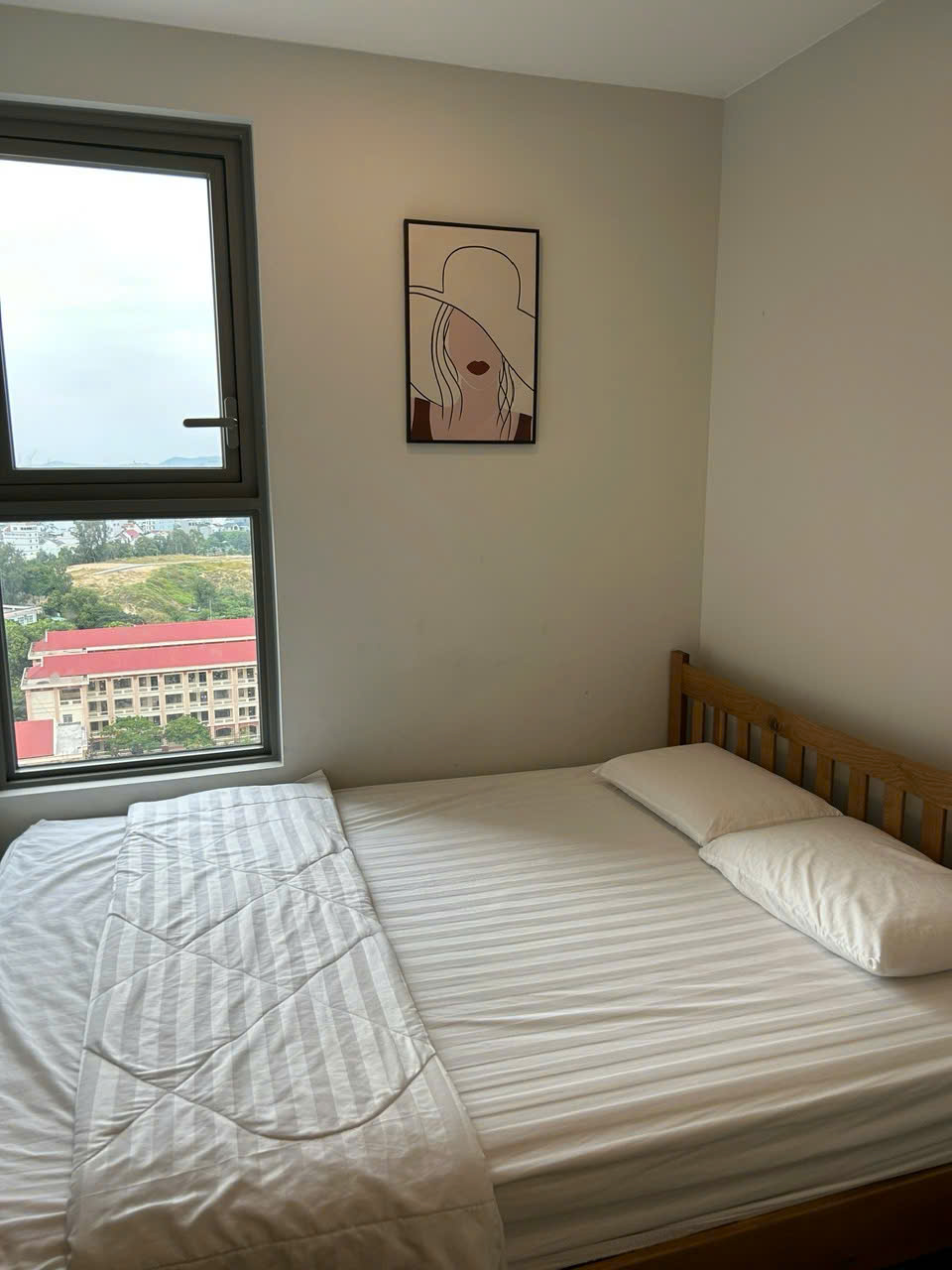 Cần chuyển nhượng căn 2PN The Sóng tầng cao giá chỉ 2 tỷ 3 bao phí